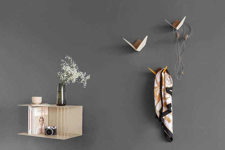 Fünf kreative Flur-Ideen verbinden Stauraum und Stil: Schuhschränke, Garderoben, Spiegel, Sitzbänke und Dekoration für mehr Ordnung und Ästhetik.