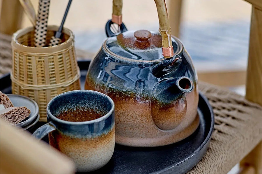 Die perfekte Kaffeetasse und passendes Zubehör im Überblick – von Espressotassen bis Latte-Gläser, Materialwahl, Design und Pflege.