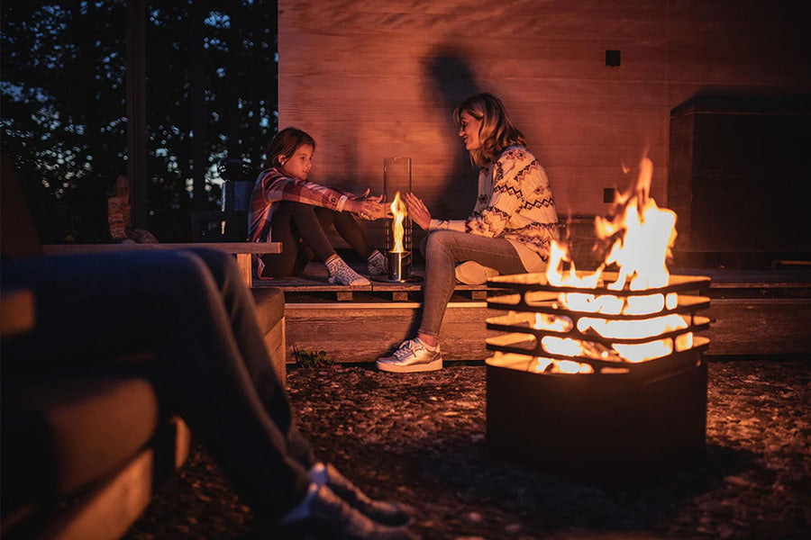 Der Spin von Höfats ist die perfekte Fackel für dein Camping. Gibt Licht, Wärme und sieht gut aus.