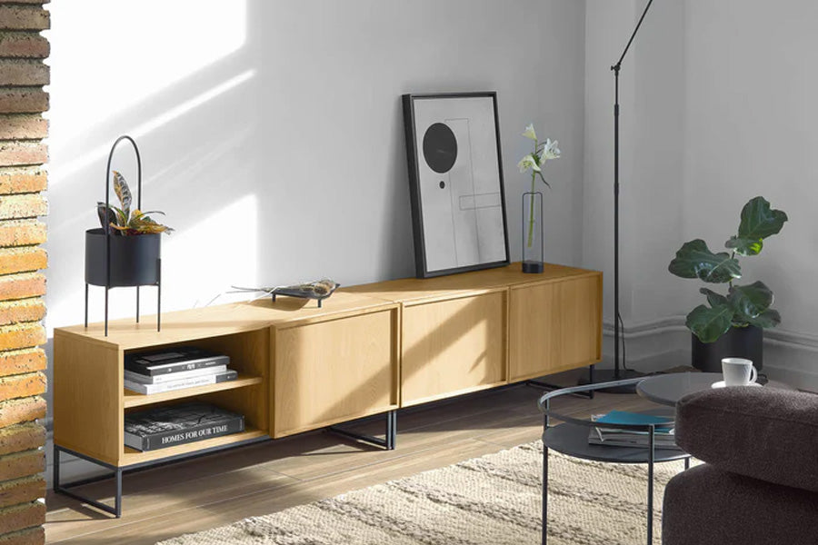 Sideboard als Stauraumwunder: Design-Statement für Wohnzimmer, Flur oder Schlafzimmer – vielseitig, stilvoll, bei KAQTU.ch entdecken.