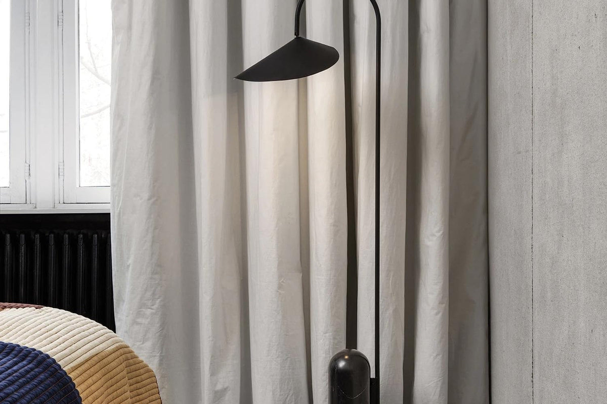 Entdecke, wie Licht als Gestaltungselement Räume formt, Atmosphäre schafft und Design-Highlights setzt. Mehr zu Licht & Stimmung im Blog!
