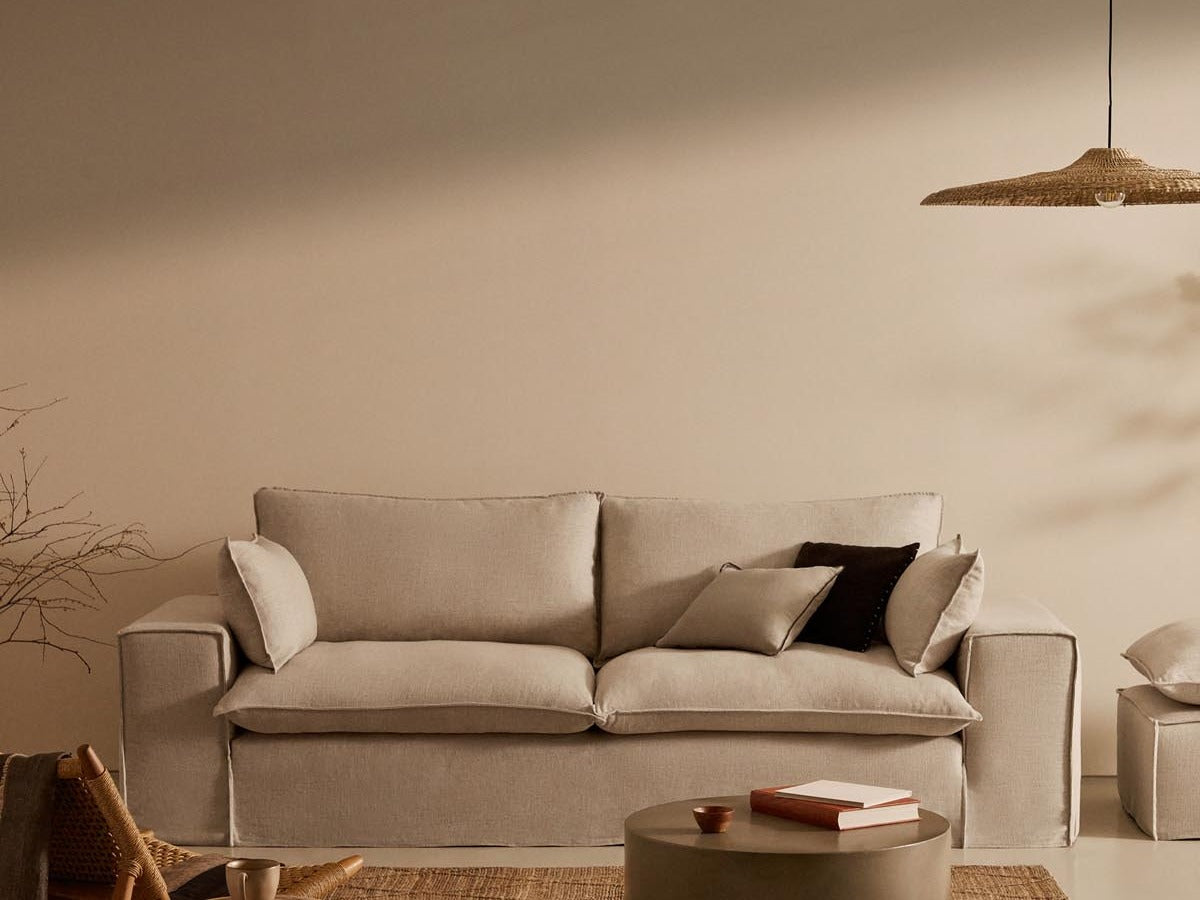 Elegante Anarela Kollektion von Kave Home: stilvolle Möbel und Accessoires in harmonischen Farben und modernem Design.