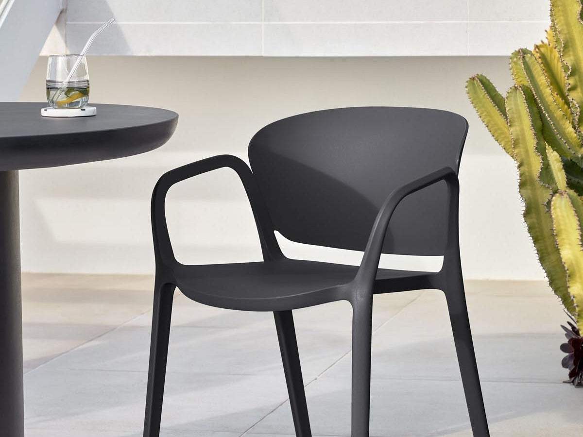 Elegante Ania Kollektion von Kave Home: stilvolle Möbel und Accessoires in harmonischen Farben und modernem Design.