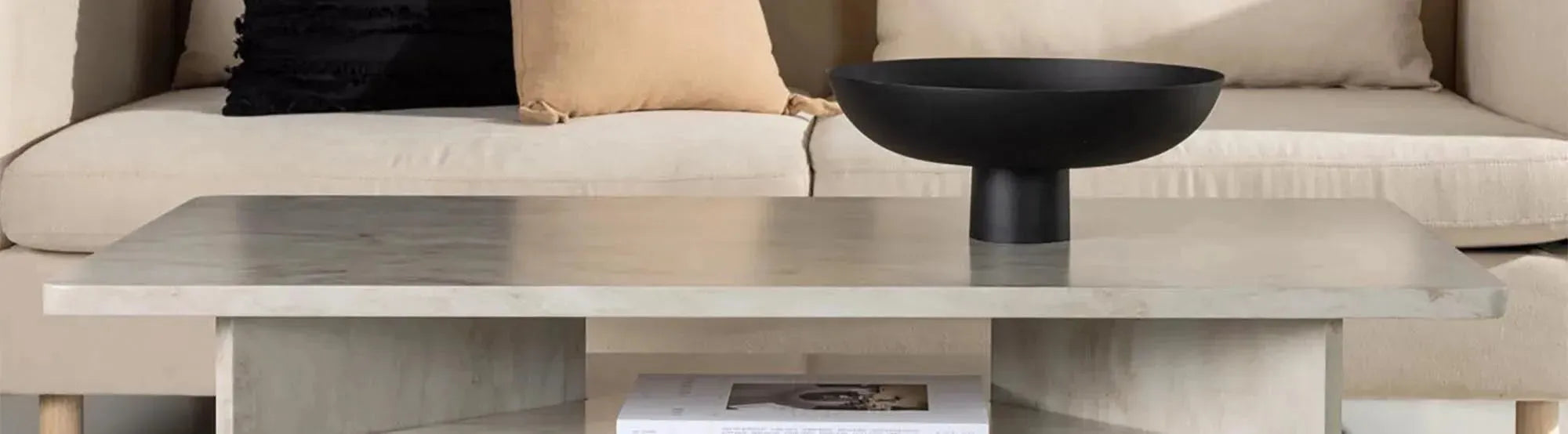 Entdecke die Ålesund-Serie von Venture Home: elegante Beistelltische, die skandinavisches Design, Funktionalität und zeitlose Ästhetik vereinen.