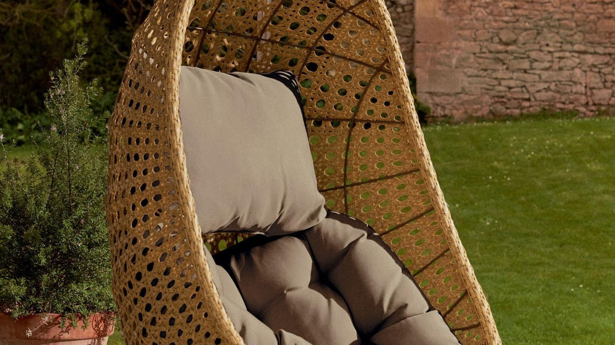 Elegante Cira Kollektion von Kave Home: stilvolle Möbel und Accessoires in harmonischen Farben und modernem Design.