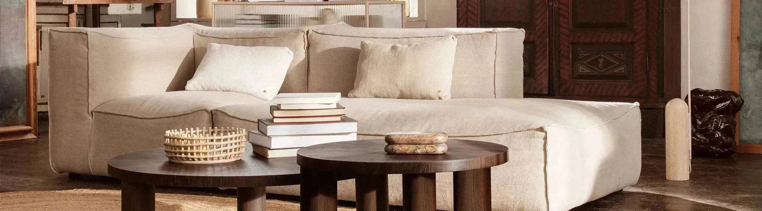 Catena: Flexibles modulares Sofa von Ferm Living - zeitloses Design, anpassbare Modularität, hochwertige Stoffe und komfortable Polster.