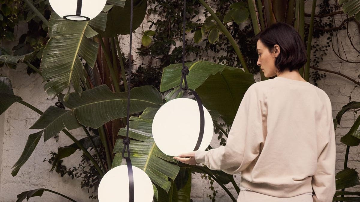 Elegante Dinesh Kollektion von Kave Home: stilvolle Möbel und Accessoires in warmen Erdtönen für modernes Wohnen.