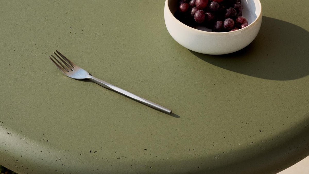 Elegante Esilda Kollektion von Kave Home: stilvolle Möbel mit modernem Design und warmen Holztönen.