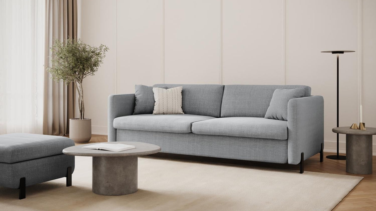 Elegante Sofas der Gloria Kollektion von Micadoni in sanften Farben, ideal für stilvolle Wohnräume.