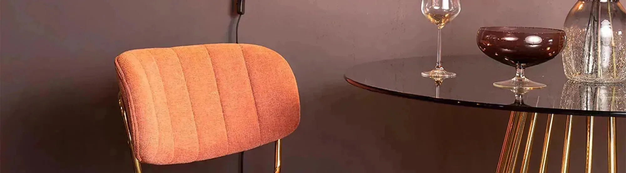 Entdecke die elegante Jolien-Serie von White Label Living: stilvolle, komfortable Stühle für Esszimmer, Wohnzimmer und Arbeitsbereich.