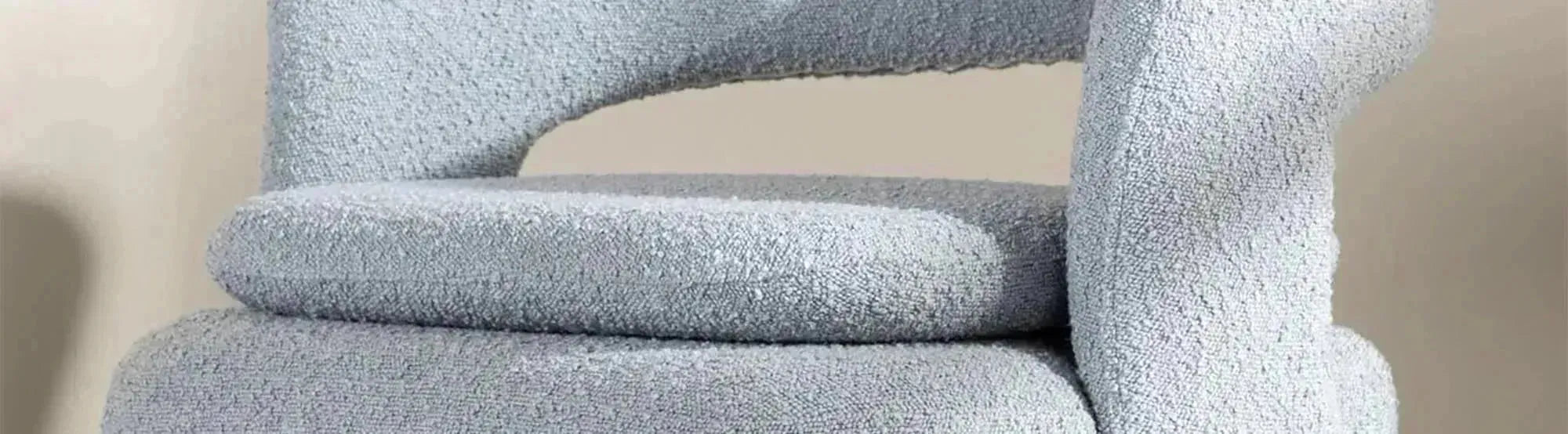 Entdecke die Laurel Sessel von Venture Home: Stilvolle, ergonomische Sessel, die Komfort und Eleganz perfekt vereinen. Finde deinen Lieblingsplatz!