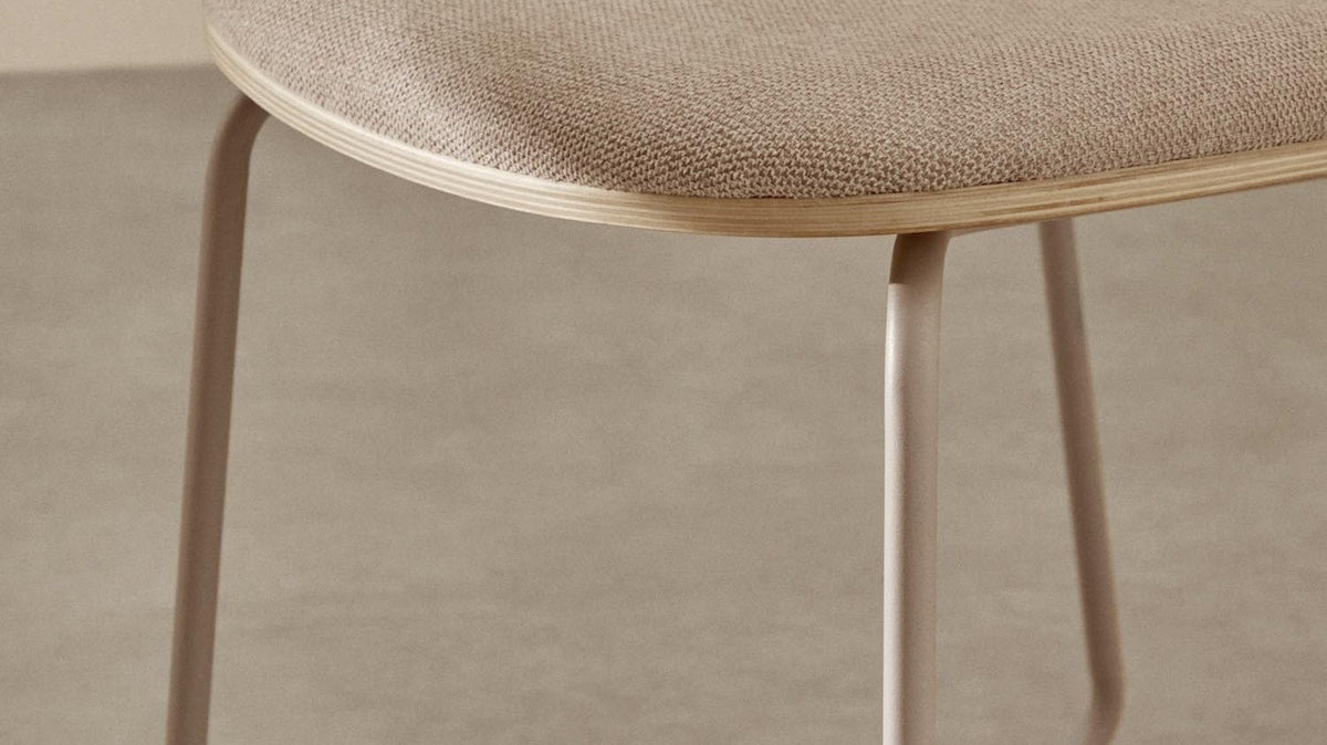 Elegante Meli Kollektion von Kave Home: stilvolle Möbel und Accessoires in sanften Farben für modernes Wohnen.