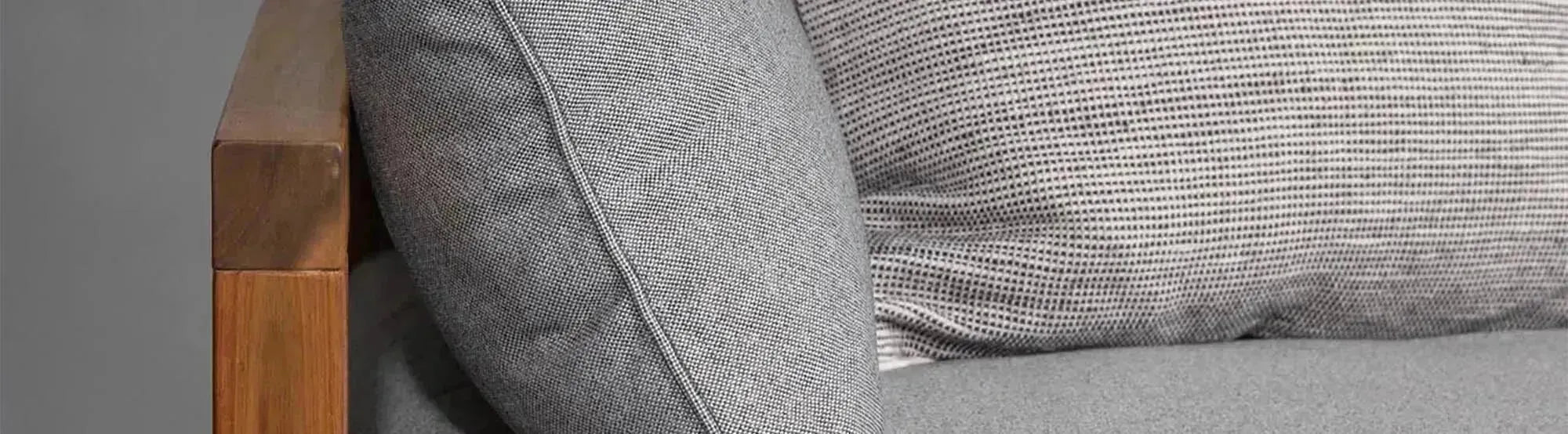 Entdecke die stilvolle Marion Outdoor Möbel Kollektion von Venture Home. Hochwertige, wetterfeste Möbel für entspannte Momente im Freien!