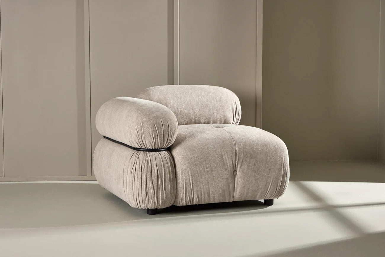 Mika VentureHome vereint modernes Design, nachhaltige Materialien und einzigartige Akzente für ein stilvolles, gemütliches Zuhause.