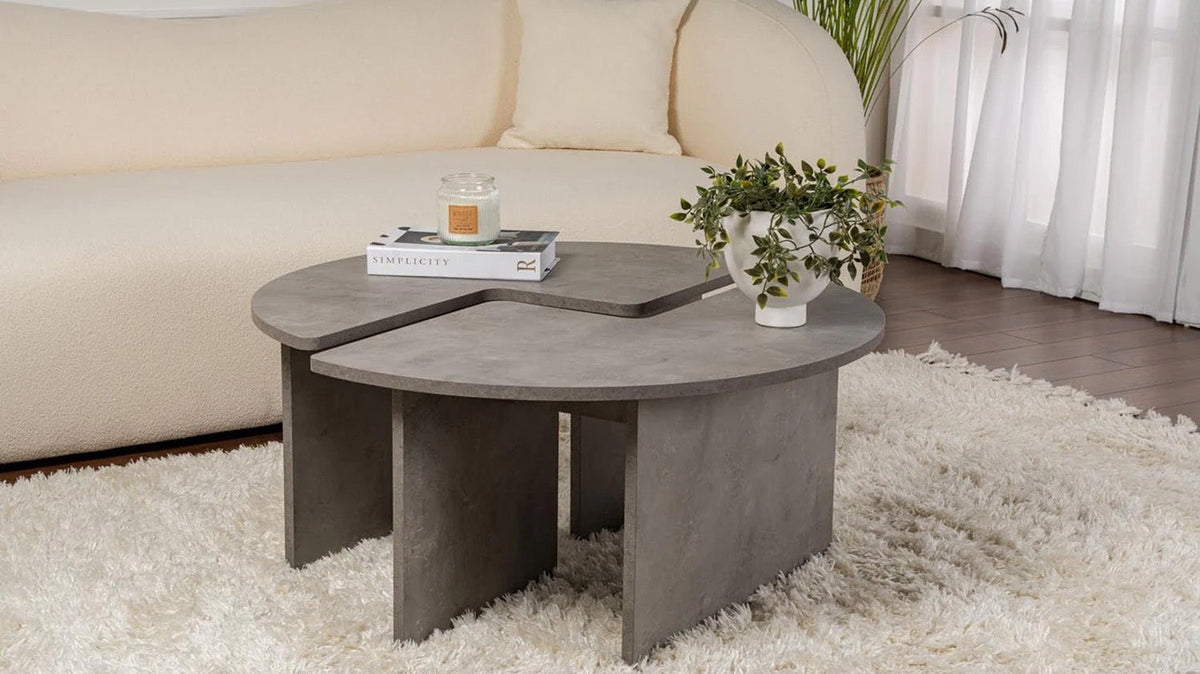 Sanfte Farbtöne und klare geometrische Formen prägen die Moira Kollektion von Nordure, mit skandinavischem Design für ruhige, moderne Wohnräume.