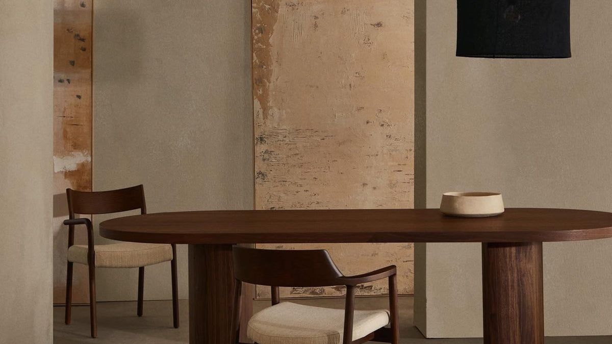 Elegante Nealy Kollektion von Kave Home: stilvolle Möbel mit modernem Design und warmen Holztönen.