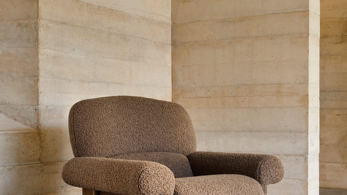 Elegante Nema Kollektion von Kave Home: stilvolle Möbel mit modernem Design und warmen Holztönen für jedes Zuhause.