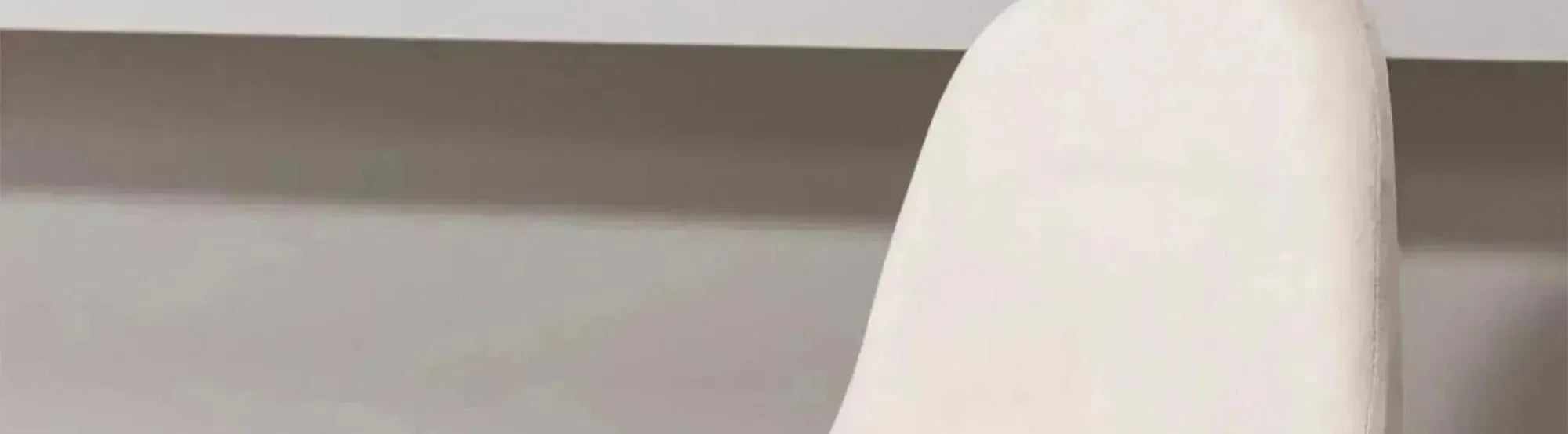 Entdecke die stilvollen Polar-Stühle von Venture Home. Modernes Design, hoher Komfort und ergonomische Gestaltung für dein Zuhause!