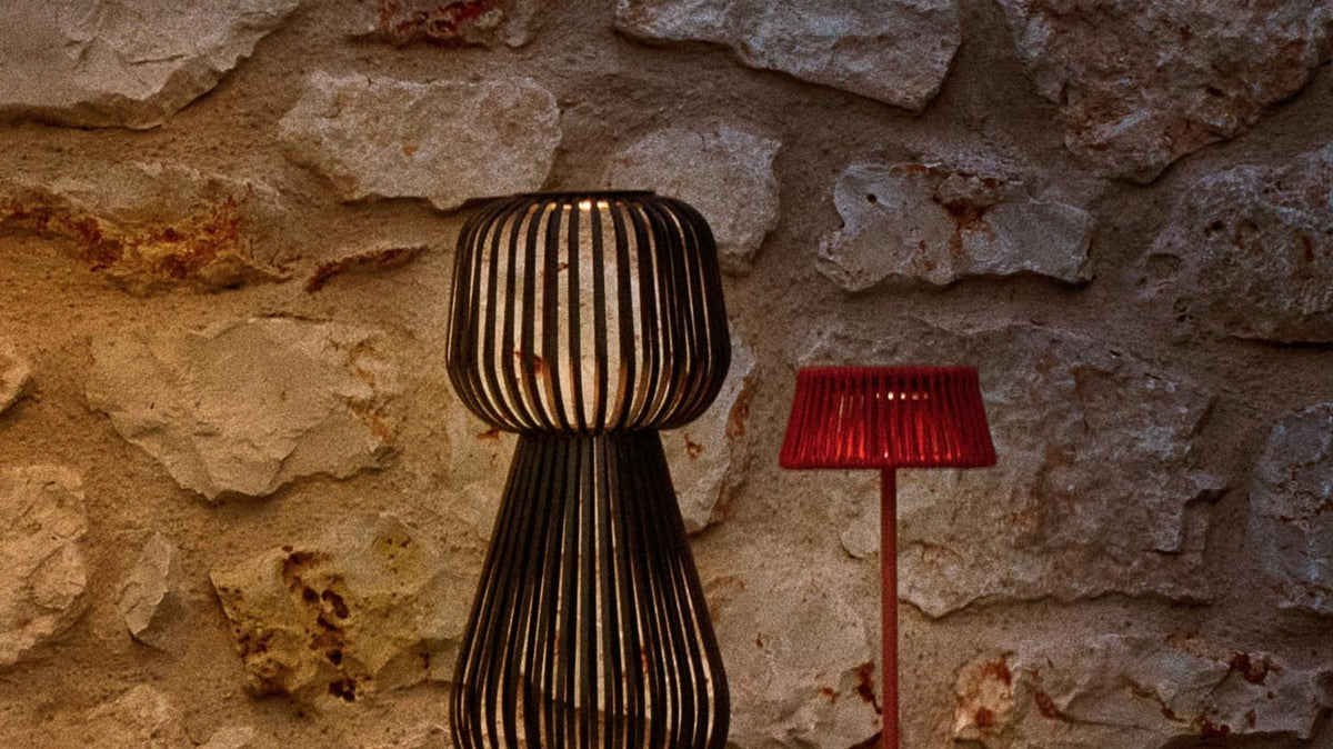 Elegante Reiba Kollektion von Kave Home: stilvolle Möbel mit modernem Design und warmen Holztönen.