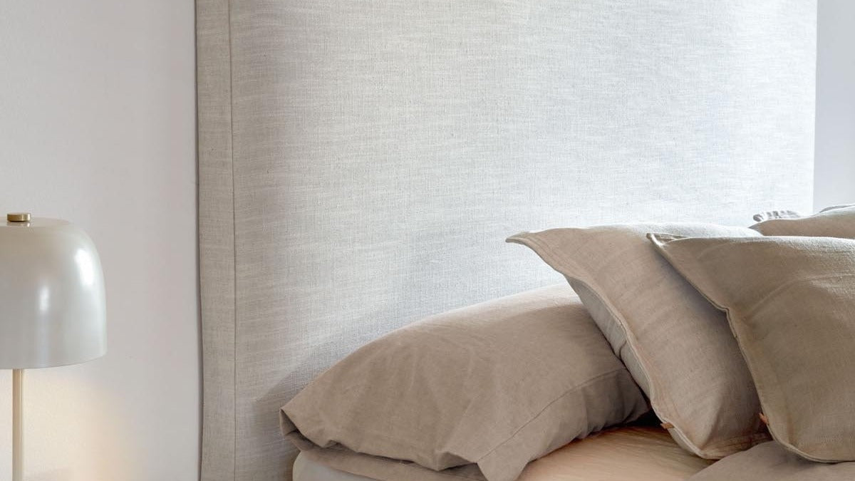 Elegante Möbel der Tanit Kollektion von Kave Home, inspiriert von nordischem Design und natürlicher Ästhetik.