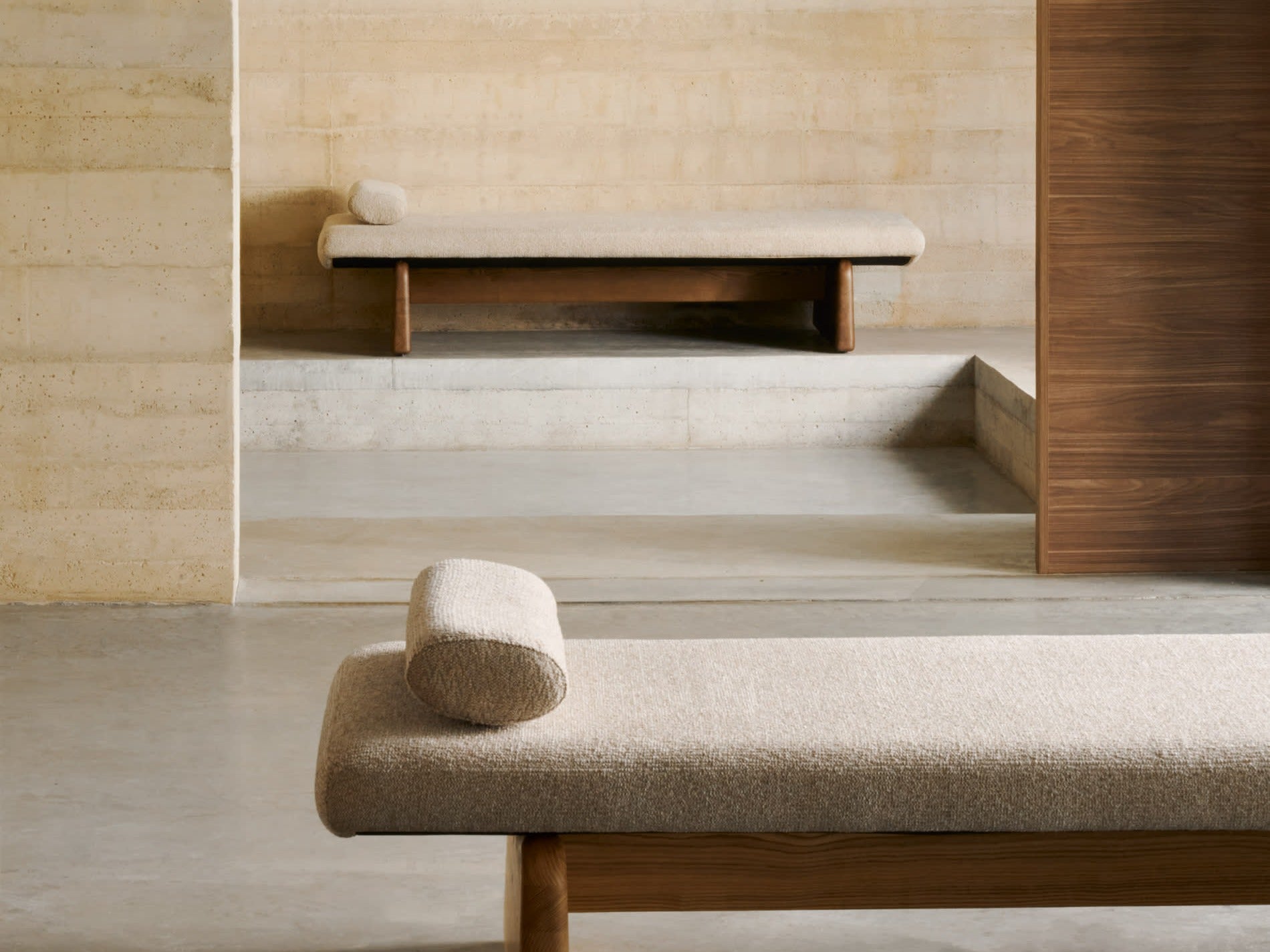 Elegante Topaz Kollektion von Kave Home: stilvolle Möbel und Accessoires in warmen Erdtönen für modernes Wohnen.