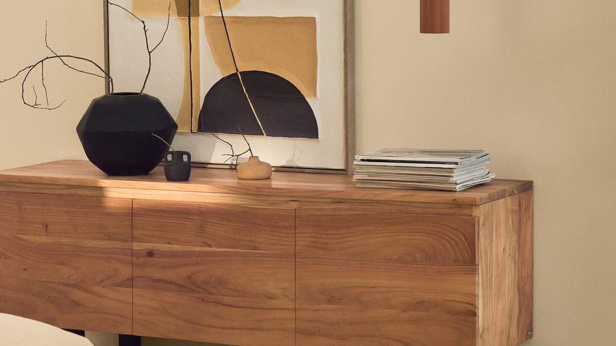 Elegante Uxue Kollektion von Kave Home: stilvolle Möbel und Accessoires in warmen Erdtönen für modernes Wohnen.