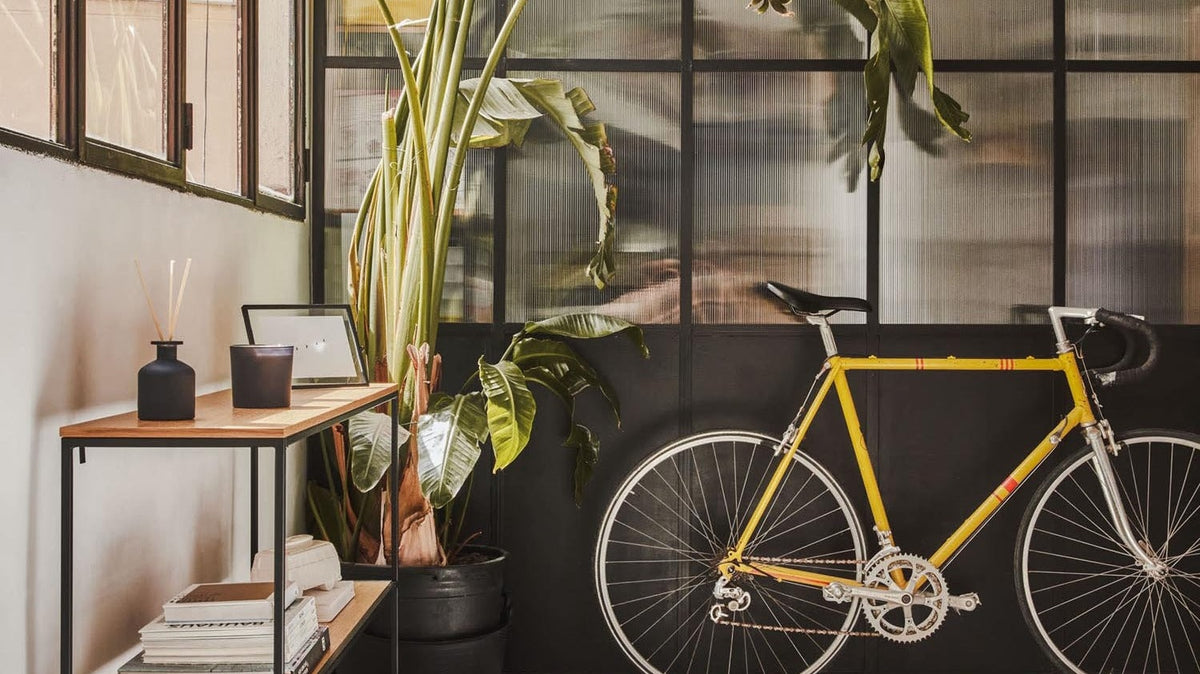 Elegante Yoana Kollektion von Kave Home: stilvolle Möbel mit modernem Design und warmen Holztönen.