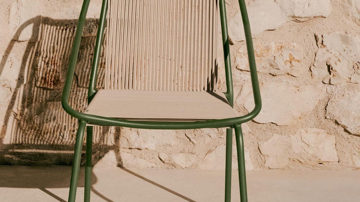 Elegante Zivia Kollektion von Kave Home: stilvolle Möbel mit modernem Design und warmen Holztönen.