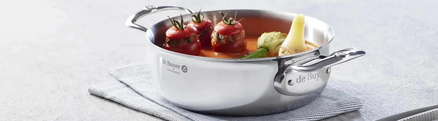 Entdecke die AFFINITY Kollektion von de Buyer: Hochwertige Edelstahl Töpfe & Pfannen mit Antihaftbeschichtung für perfekte Kochkünste.