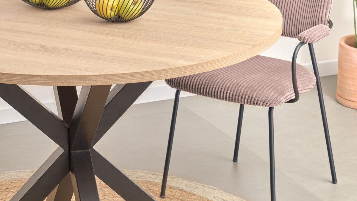 Argo Tischserie von Kave Home: vielseitige Esstische in rund, oval oder rechteckig aus Holz/Glas/Keramik – zeitloses Design.