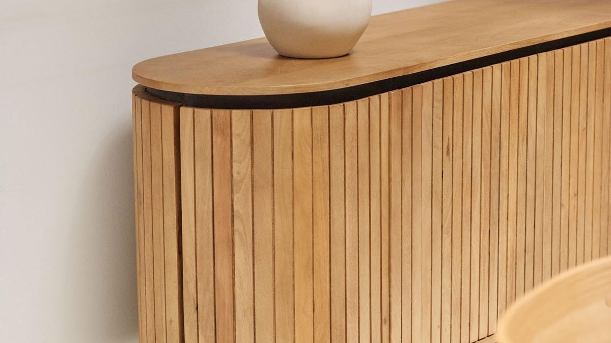 Entdecke die stilvollen Licia Aufbewahrungsmöbel von Kave Home. Funktionalität trifft modernes Design für jedes Zuhause.