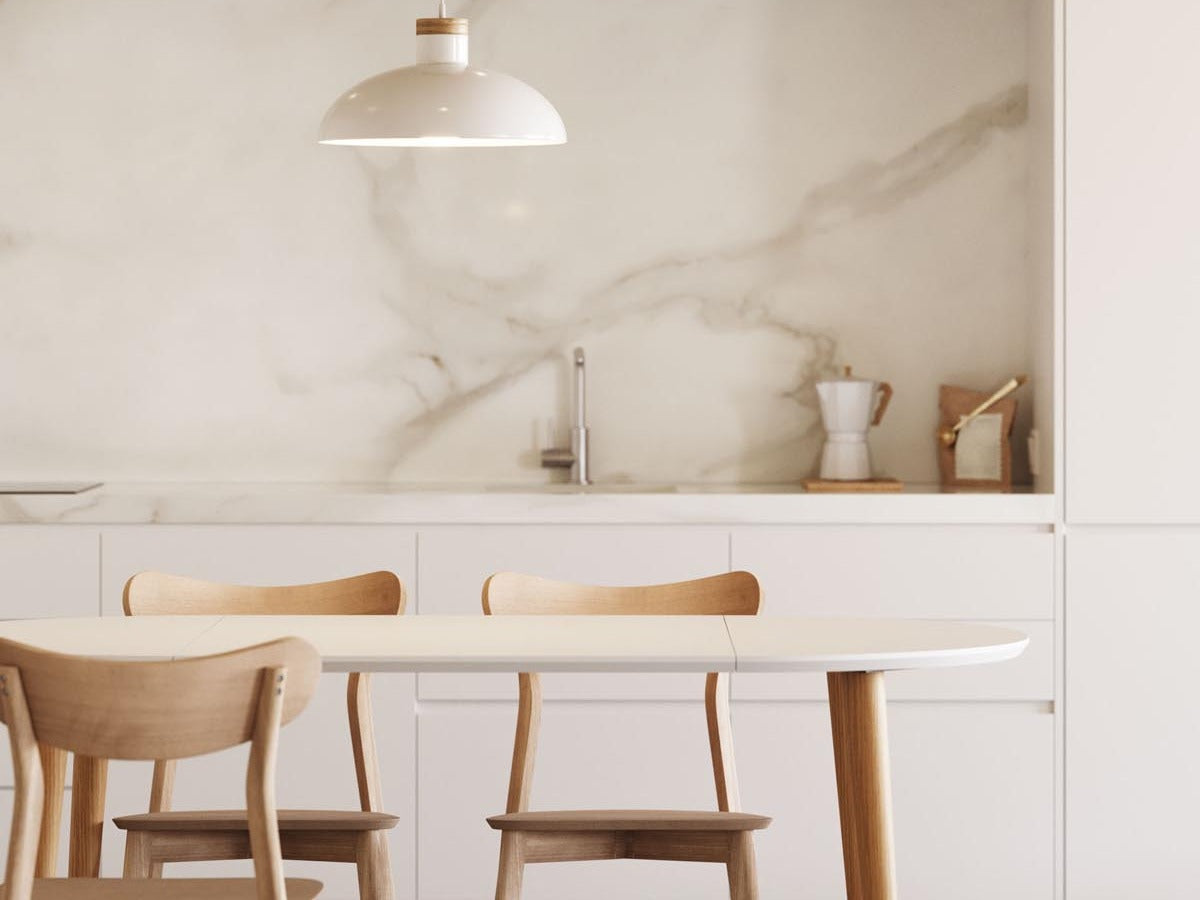 Entdecke die Oqui Kollektion von Kave Home: ausziehbare runde & ovale Esstische, die Eleganz und Flexibilität für dein Esszimmer vereinen.