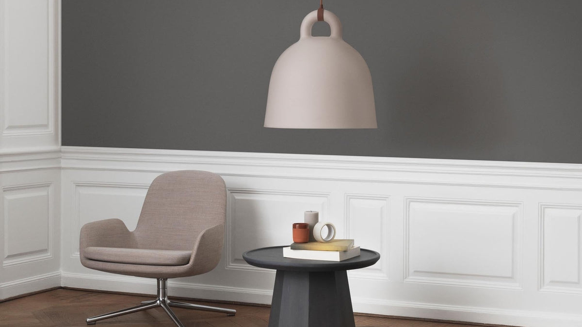 Entdecke die eleganten Beistelltische der Pine-Serie von Normann Copenhagen. Skandinavisches Design, nachhaltiges Holz, vielseitig und zeitlos.
