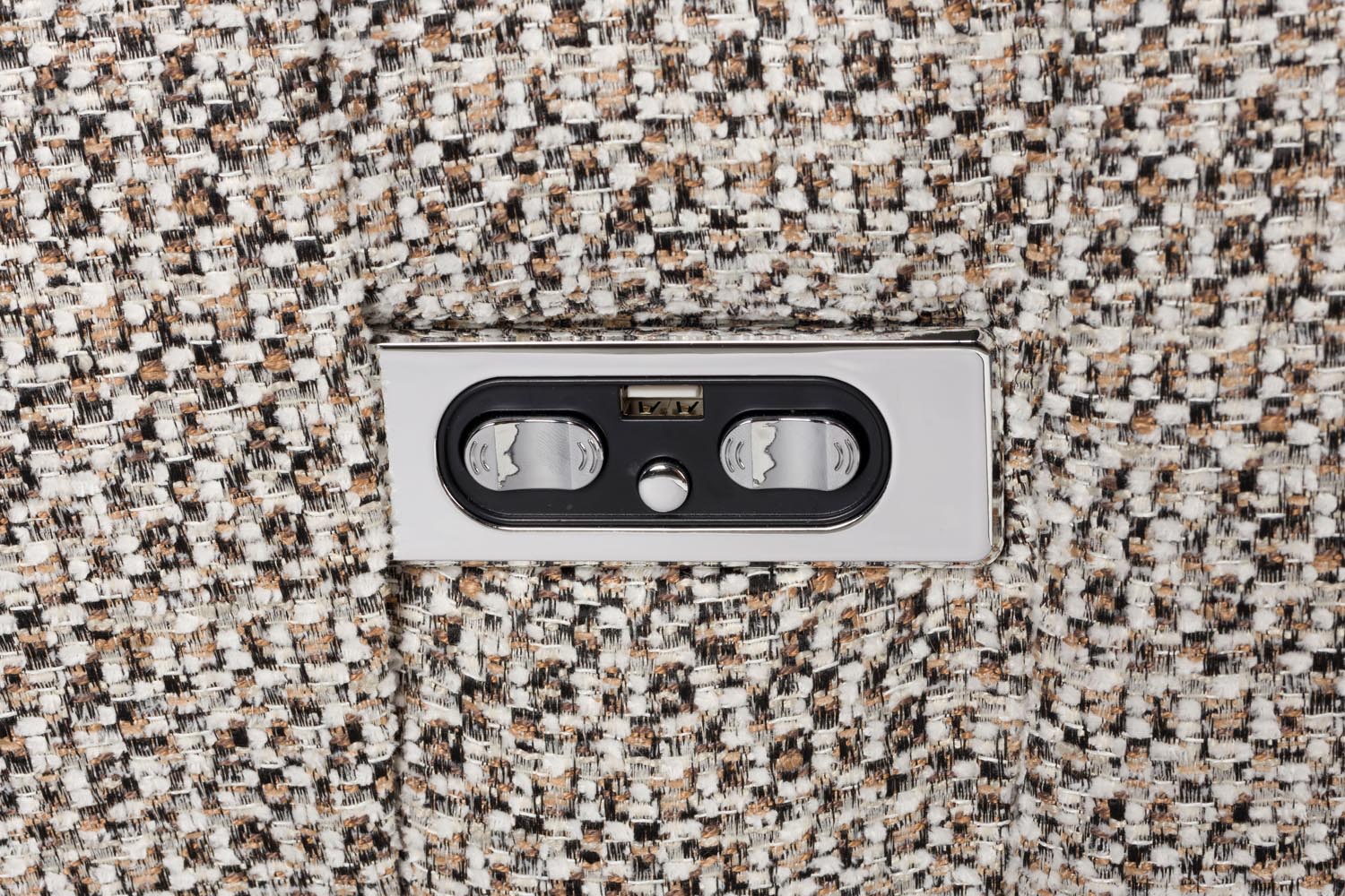 Entspanne im Hamilton Loungesessel von Dutchbone – ein eleganter Recliner mit individueller Verstellbarkeit und luxuriösem Komfort.