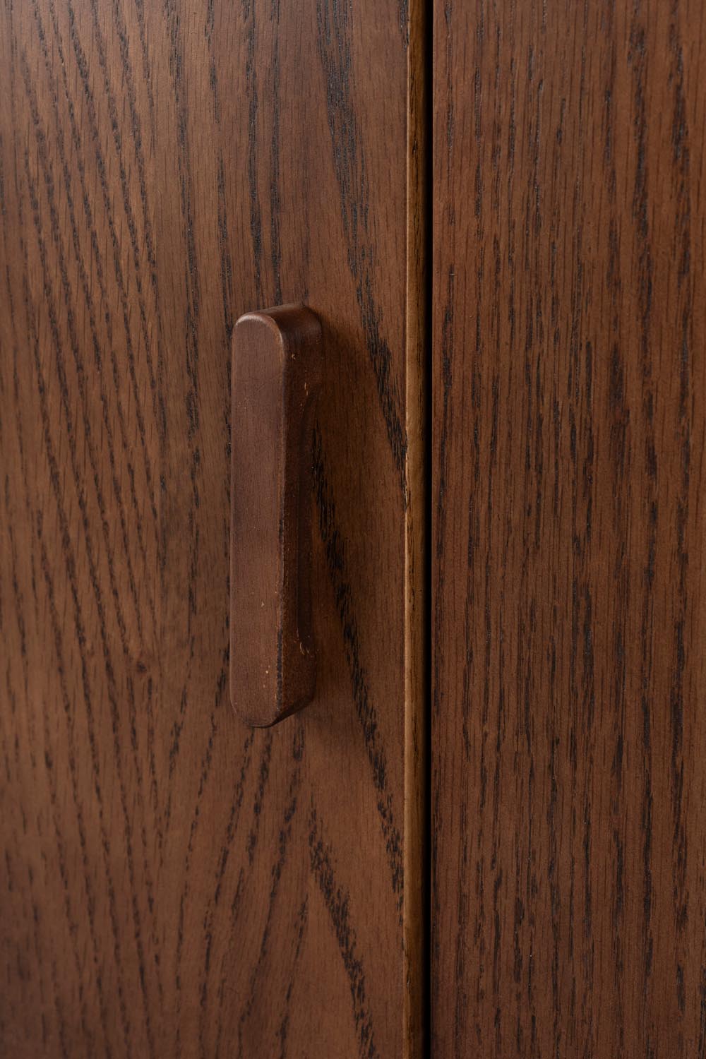 Elegantes Sideboard Arda: Funktionalität trifft auf modernes Design.