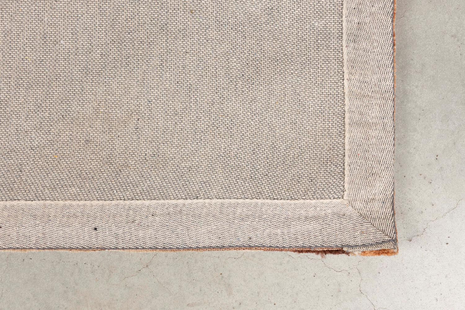 Stilvoller Dutchbone Carpet Maron 200x300 in edlem Kastanienbraun.