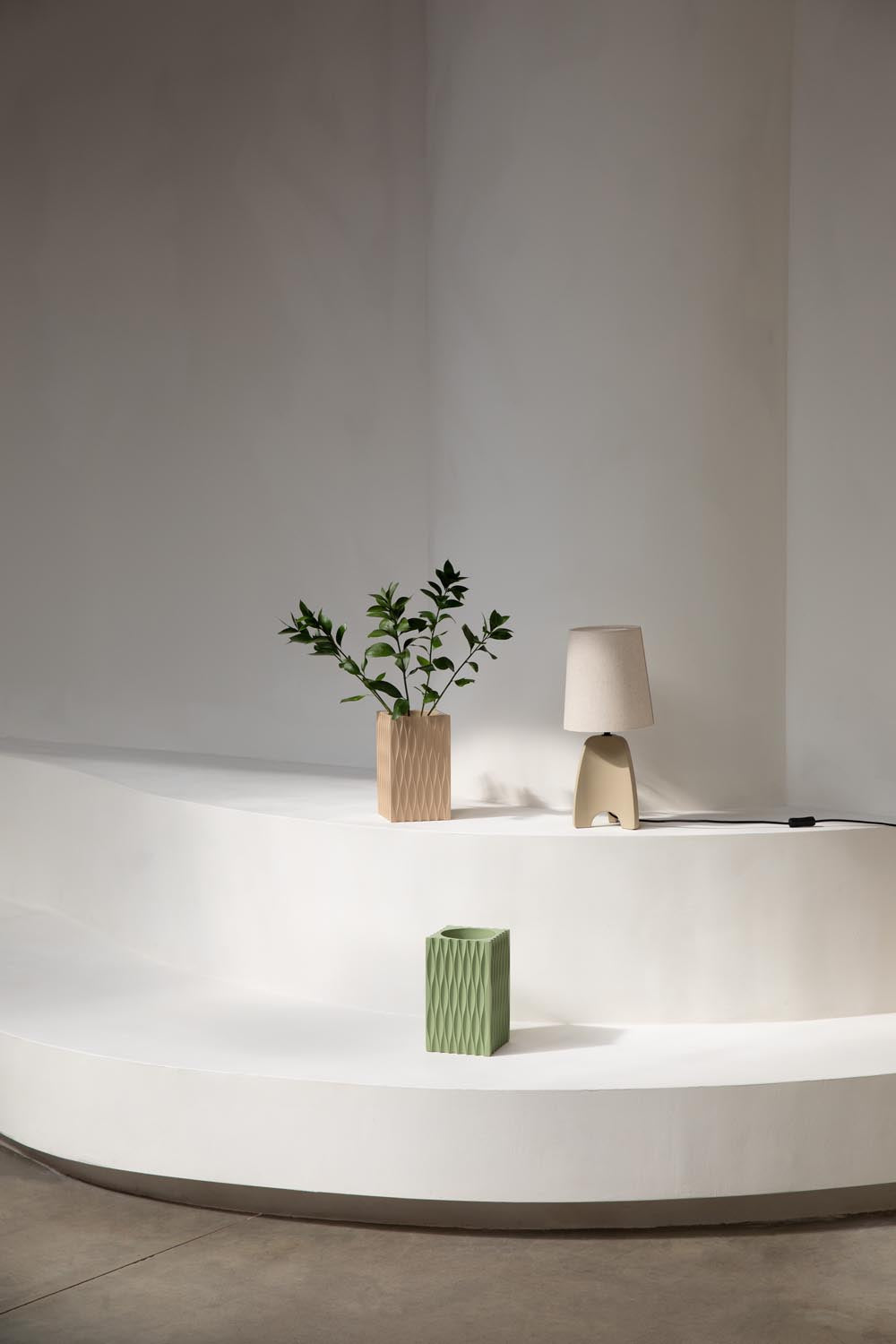 Stilvolle Saba Tischleuchte von Zuiver für gemütliche Wohnräume.