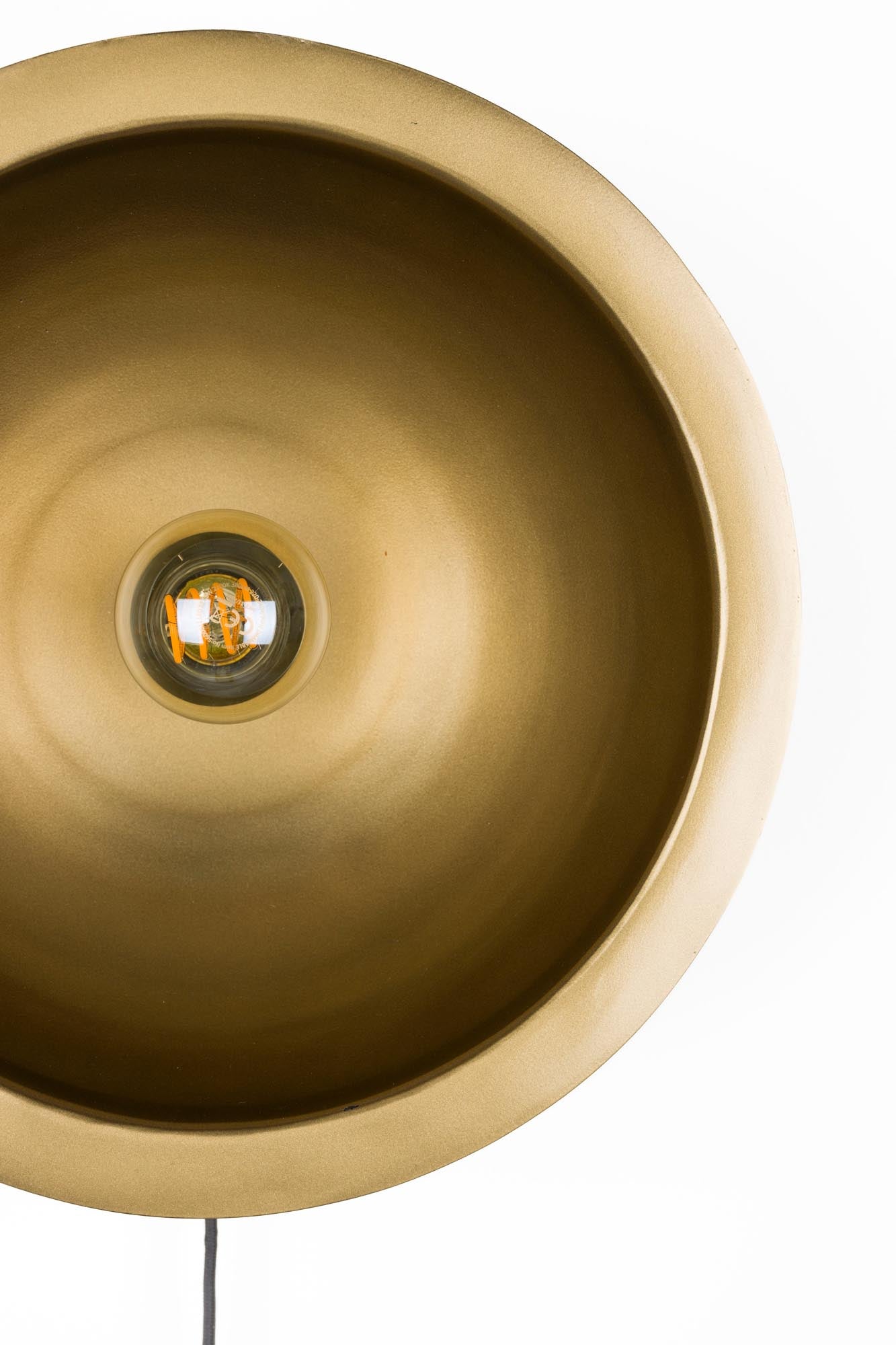 Die Sunny Rund L Wandleuchte von White Label Living besticht durch modernes Design und hochwertige Verarbeitung.