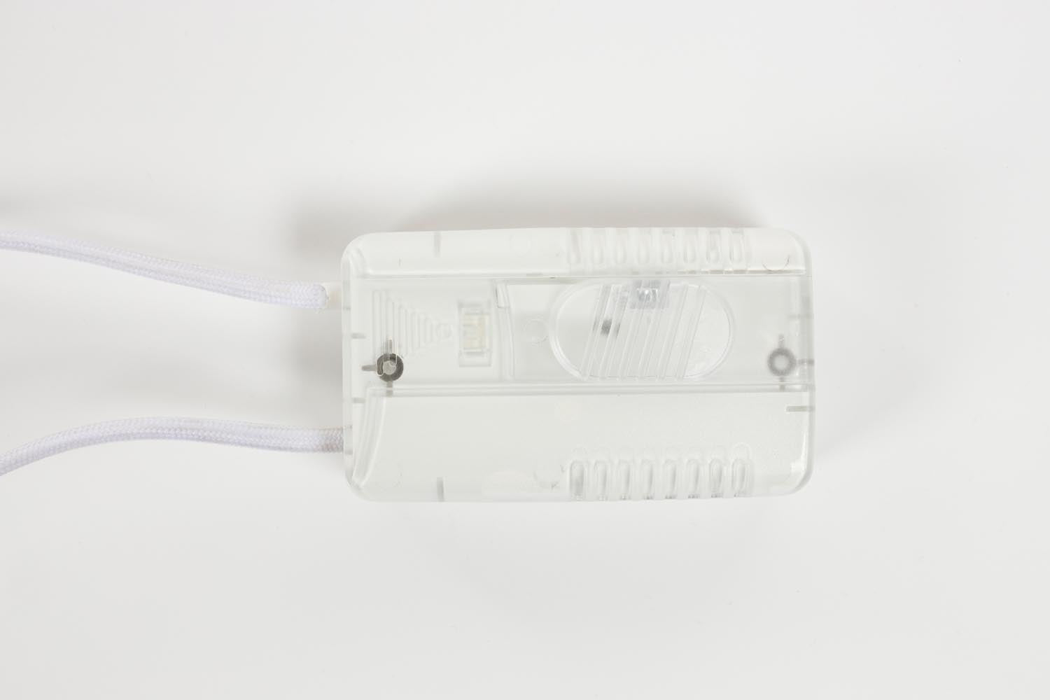 Die Stehlampe Belle von Zuiver besticht durch ihr modernes Design und ist ideal für stilvolle, zeitgemässe Wohnräume.