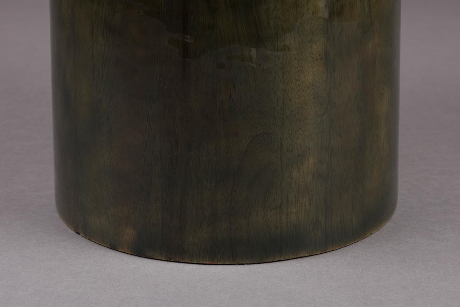 Der Mush L Beistelltisch von Dutchbone vereint stilvolles Design mit Funktionalität, gefertigt aus langlebigem Mango Holz.