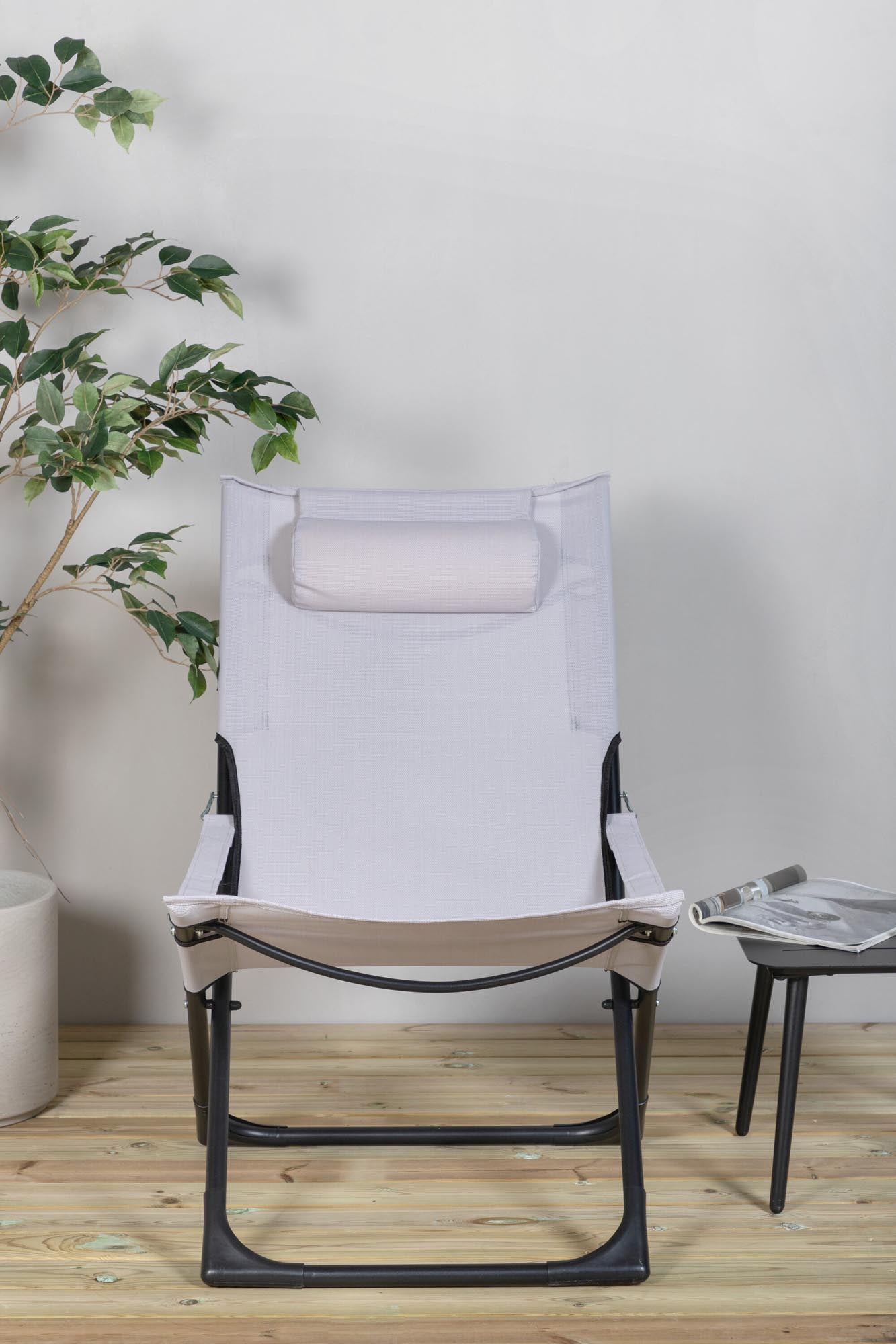 Die Sevilla Sun Lounge von Venture Home bietet elegantes Design und Komfort für entspannte Stunden im Freien.