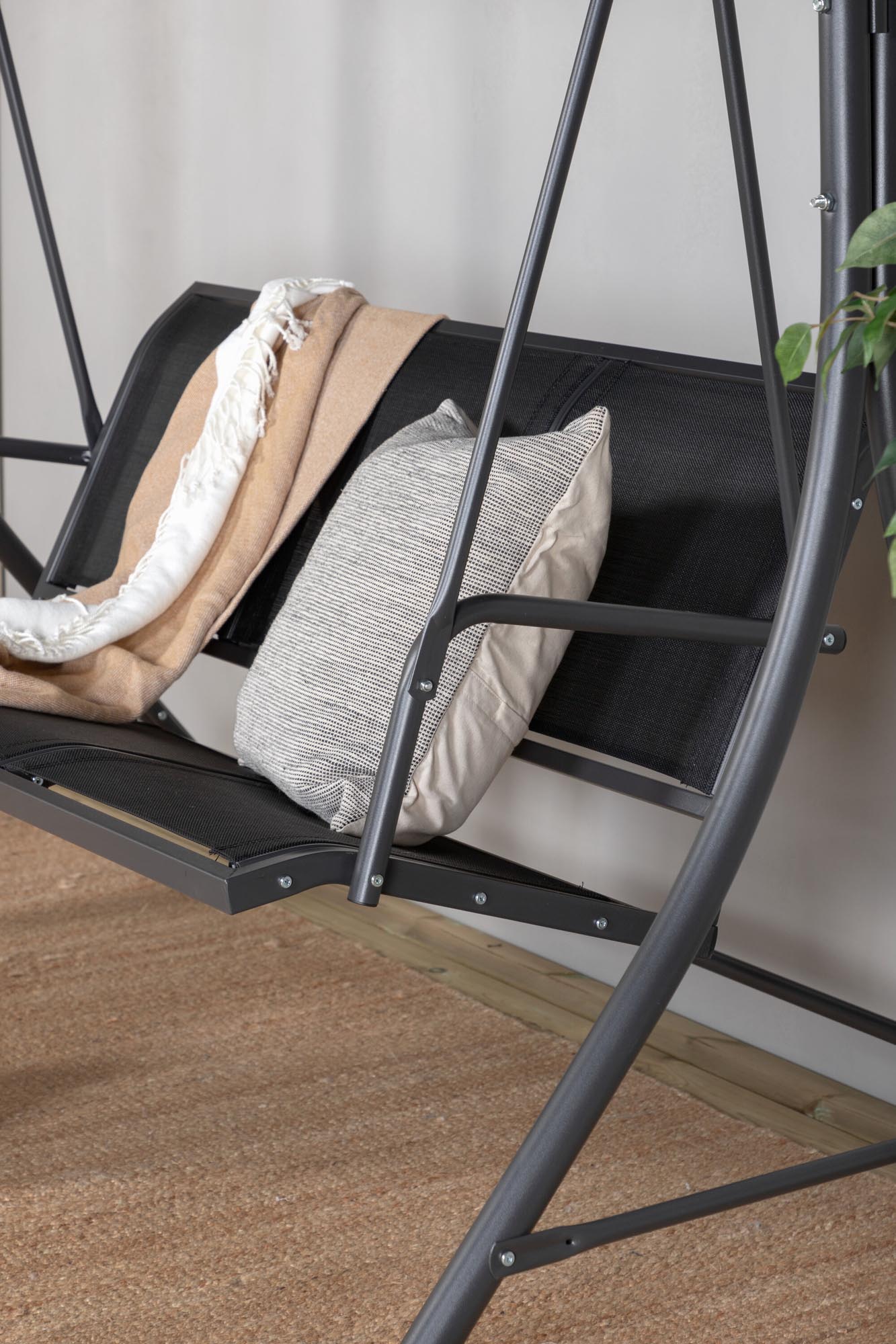 Stylisches Montreal Sofa von Venture Home: Ideal für entspannte Stunden im Freien, robust und elegant für jeden Garten.