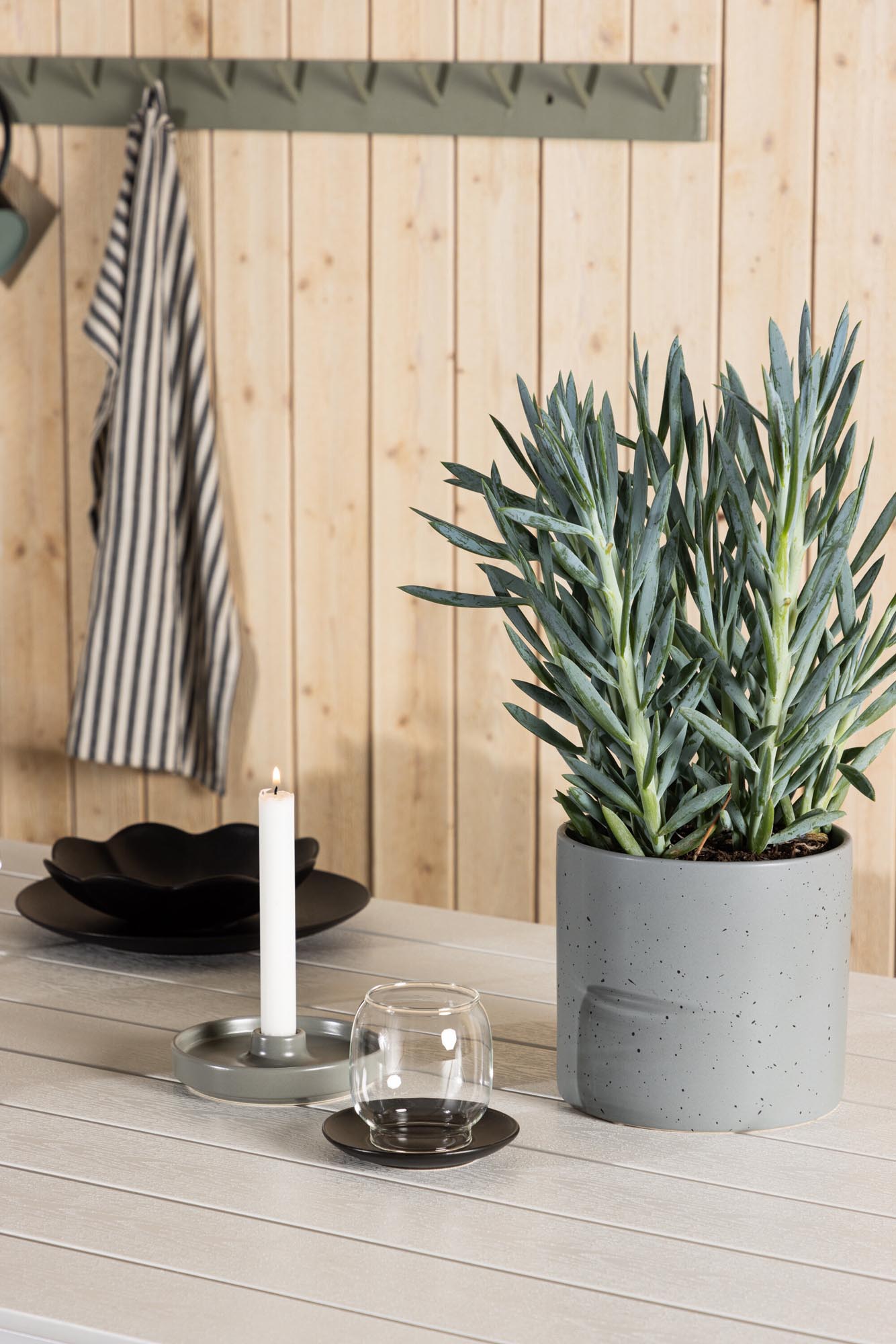 Eleganter Break Esstisch aus Eiche für zeitlose Esszimmer.