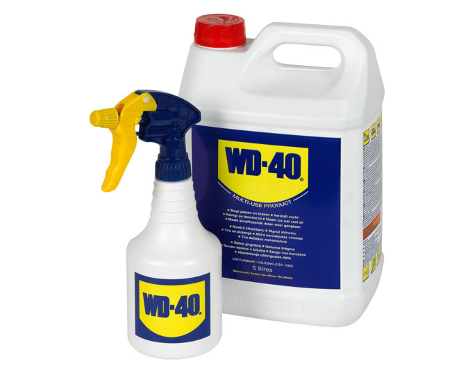 WD-40 Schmiermittel Kanister 5 l + Pumpzerstäuber in präsentiert im Onlineshop von KAQTU Design AG. Haushaltshilfen ist von WD-40