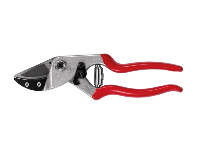 FELCO Baumschere Modell 32 in präsentiert im Onlineshop von KAQTU Design AG. Werkzeug ist von FELCO