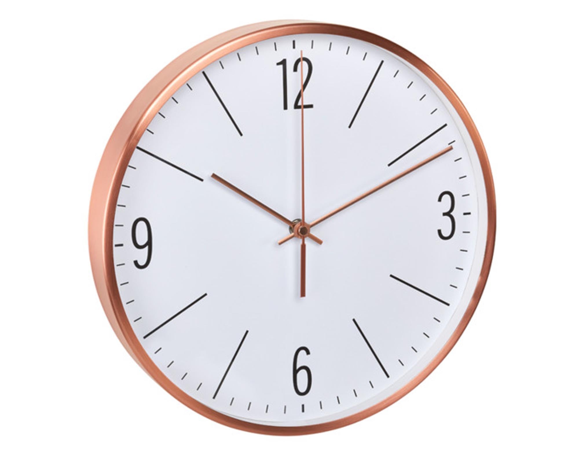 Elegante TFA Funk-Wanduhr Kupfer (ø 30 cm) vereint zeitloses Design, präzise Funkuhr-Technologie und einfache Montage. Ideal für jedes Zuhause.