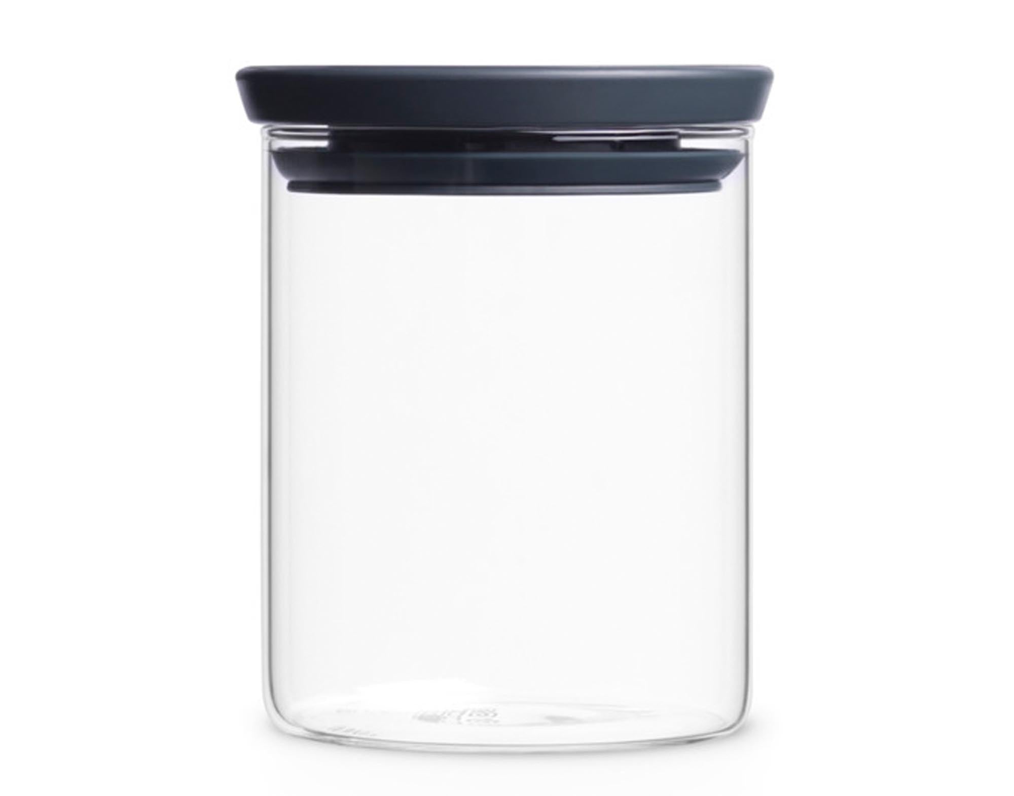 Entdecken Sie die BRABANTIA stapelbare Glasdose (0,6 l) für hygienische Lebensmittelaufbewahrung. Platzsparend, langlebig und ästhetisch.