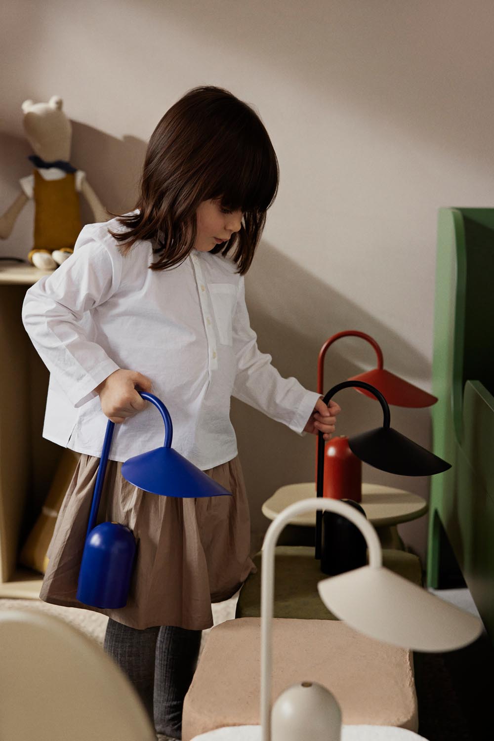 Stilvolle Arum Tischleuchte: Flexibles Design für jeden Raum.