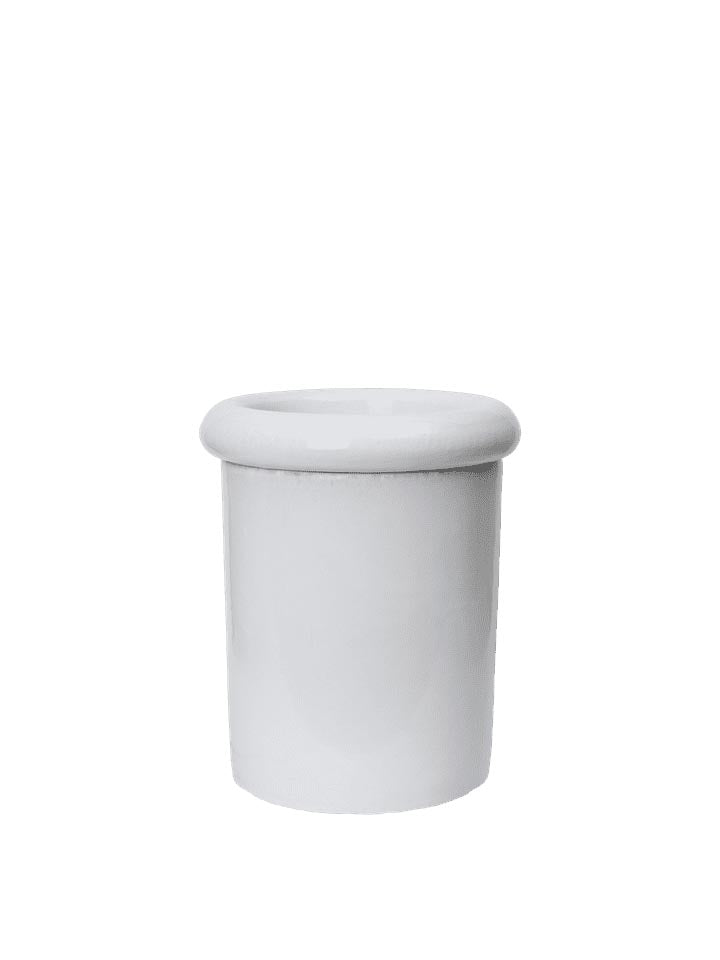 Rollo Pflanzentopf in Weiss präsentiert im Onlineshop von KAQTU Design AG. Pflanzentopf Outdoor ist von Ferm Living