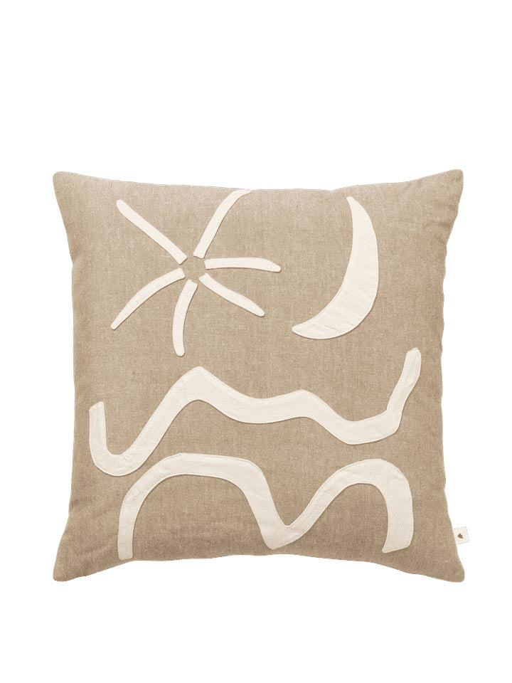 Kove Applique Kissen in Bräune präsentiert im Onlineshop von KAQTU Design AG. Deko Kissen ist von Ferm Living